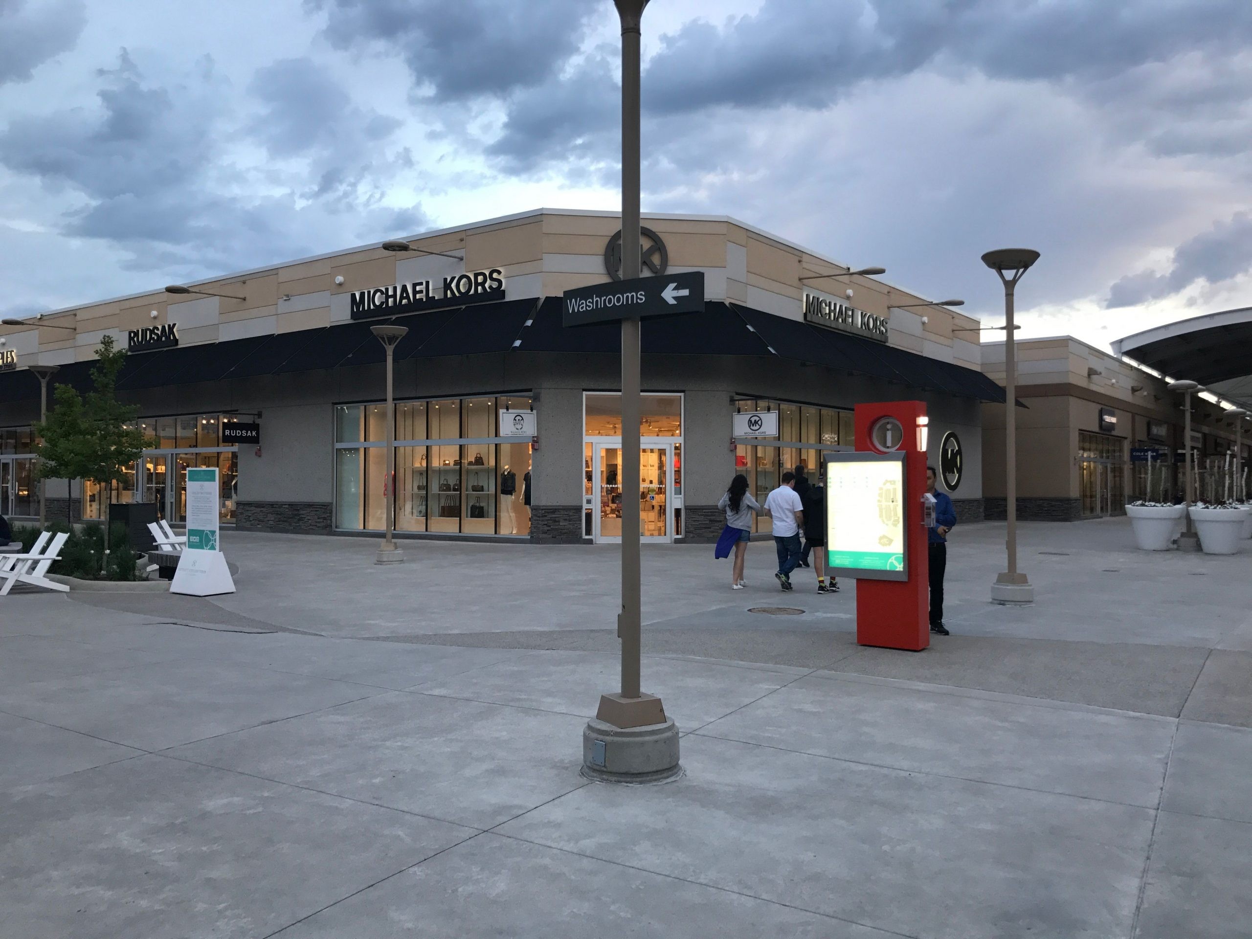 The Importance of Self-Serve Checkout Micromarkets